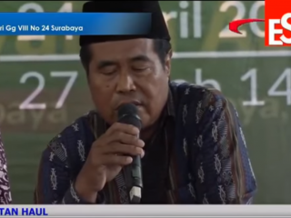 އިންޑޮނީޝިއާގެ އެންމެ މަޝްހޫރު ގާރީ ޝޭޚް ޖައުފަރު އަބްދުއް ރަހުމާނު ލައިވް ޓީވީގައި ގުރުއާން ކިޔަވަމުން ދަނިކޮށް ނިޔާވެއްޖެ