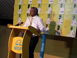 މިހާރު ޕީޕީއެމުން މަސައްކަތްކުރަނީ، ވޯޓު ފޮށިތަކުގެ ވެރިންނަށް ނުފޫޒު ފޯރުވުމަށް: ނިޔާޒް