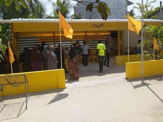 ދިޔަމިގިލީ އެމްޑީޕީ ރައްޔިތުންނާއި ބައްދަލުކުރުން