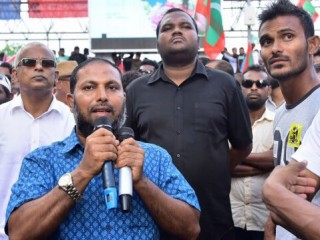 މުޒާހަރާއެއްގައި ޝޭޚް އިމްރާން އަބްދުﷲ ވާހަކަފުޅު ދައްކަވަނީ