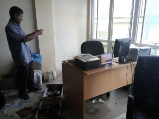 އައިލެންޑް ޕާލް ފަޅާލައި ހުޅުޖެހި ތުހްމަތުގައި ތިން މީހަކު ހައްޔަރުކޮށްފި