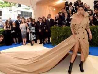 ޒީ ސިނަމާ އެވޯޑްސްގެ ޑާންސަކަށް ޕްރިޔަންކާ ހުށައެޅީ ފަސް ކުރޯޑް ރުޕީސް