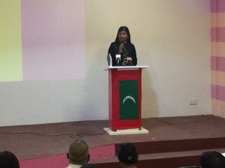  ރައްޔިތުންނަށް މިއަދު ދިމާވެފައިވާ އެންމެބޮޑު ގޮންޖެހުމަކީ މި ސަރުކާރު ހައްދުން ނެއްޓުން: ރޮޒައިނާ