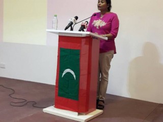 ރައްޔިތުންނަށް ލިބެމުންދާ އަނިޔާ ފެނިވަޑައިނުގަންނަވަންޏާ އަބުދުﷲ ޔާމީން ރައީސްކަމަށް ކުފޫ ހަމައެއް ނުވޭ: ނާދިރާ