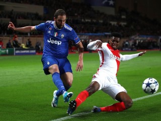 ހިގުއައިންގެ ދެލަނޑާ އެކު ޔުވެންޓަސް ފައިނަލާ ގާތަށް