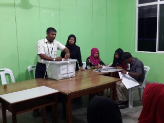 ށ. ކޮމަންޑޫ އާއި ތ. މަޑިފުށި ކައުންސިލްގެ އިންތިހާބުގެ ދެވަނަ ބުރު މިއަދު