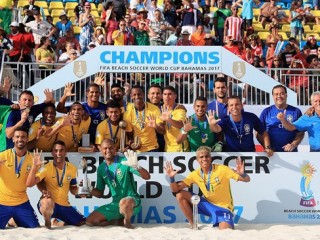 ފީފާ ބީޗް ސޮކާ 2017: ޓަހިޓީ ބަލިކޮށް ބްރެޒިލް ފަސް ވަނަ ތަށި އުފުލާލައިފި