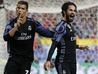 އެތުލެޓިކޯ ކޮޅަށް ލަނޑު ޖެހުމަށްފަހު އިސްކޯ އަދި ރޮނާލްޑޯ އުފާ ފާޅުކުރަނީ