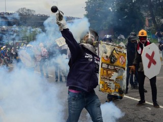 ވެނެޒުއޭލާގައި އަލުން ގާނޫނު އަސާސީ އެކުލަވާކުމަށްޓަކައި އިންތިޚާބުކުރާ މަޖިލީހުގެ ނަތީޖާ ގަބޫލު ނުކުރާނަން:ކޮލަމްބިއާ 