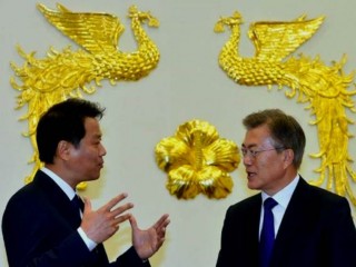 ސައުތު ކޮރެއާގެ ރައީސްގެ ޗީފް އޮފް ސްޓާފަކީ ޑިމޮކްރެސީއަށް މަސައްކަތްކުރި ގައިދީއެއް!