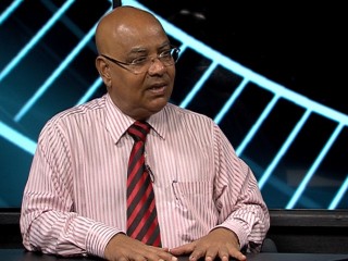 މަޖިލިސް މެންބަރުން ހުވާ ކުރައްވަނީ ރައީސަށް އިޚުލާސްތެރިވާކަށް ނޫން، ސަރުކާރާއި ޕާޓީ ހިންގުން އެއްކޮށްގެން ނުވާނެ: ތައުފީޤު