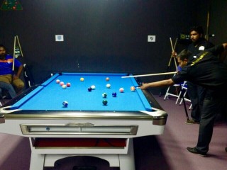 މިހާރު ކުރިއަށްދާ އޮފިސް ބިލިއަޑް މުބާރާތުގެ ތެރެއިން