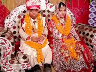 އިންޑިއާގެ އެންމެ ކުޑަ ދެމަފިރިންނާ ބައްދަލު ކޮށްލައްވާ!