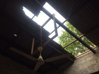 އައްޑޫ ހިތަދޫ އަށް އެރި ނަގޫރޯޅީގައި ގެއްލުން ލިބުނު ގެތަކުގެ މީހުންނަށް އާންމު ދިރިއުޅުމަށް އާދެވިއްޖެ