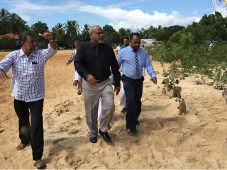 ތިރިވަނަންތަޕޫރަމްއަށް ދިވެހިން ގޮސް އުޅޭ ތަންތަން ފާސް ކުރުމުގެ ޚާއްސަ އޮފަރޭޝަނެއް އިންޑިއާގެ ސަލާމަތީ ބާރުތަކުން ފަށައިފި