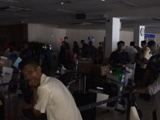 ވެލާނާ އިންޓަރނޭޝަނަލް އެއަރޕޯޓުން ކަރަންޓް ހިނގައްޖެ