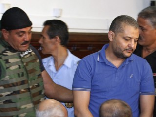 "ދޮންކޭލާ، ރަލާ، ގެދޮރުގެ ވިޔަފާރި ކޮންޓްރޯލް ކުރީ އަހަރުމެން، ކޮރަޕްޝަނަށް މަޢާފަށް އެދެން"