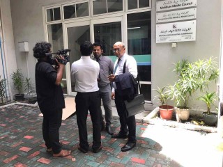 ބްރޯޑްކޮމްގެ ޒިންމާ އަދާނުކޮށް، ބްރޯޑްކާސްޓަރުންގެ ފަހަތުން ދުވުން ނޫން ކަމެއް ނެތް: ހަސީނު