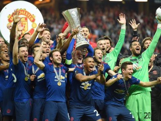  އަޔަކްސް ބަލިކޮށް ޔޫރޮޕާ ލީގުގެ ތަށި އުފުލާލާ ޔުނައިޓެޑް ޗެމްޕިއަންސް ލީގަށް