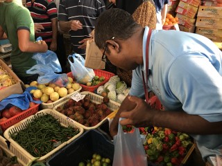 މާދަމާ ރޯދަމަހާއެކު ބާޒާރުގެ އަގުތައް އުފުލިފައި، ބައެއް ތަކެތި ވަރަށް މަދު!