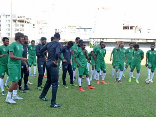 ދަގަނޑޭ ނުހިމަނާ އޮމާން މެޗަށް ގައުމީ ޓީމު ސްކޮޑު އެކުލަވާލައިފި