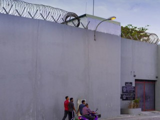 Malé prisoners on hunger strike after being served spoilt food 