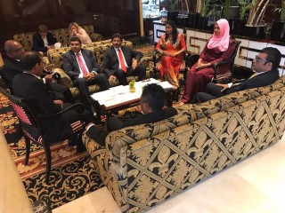 ގުޅިފައިވާ ސިޔާސީ ޕާޓީތަކުގެ އިސްބޭފުޅުންނާއި ރައީސް ނަޝީދު ބައްދަލުކުރައްވައިފި