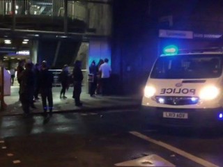 ލަންޑަންގައި ދިން ޓެރެރިސްޓް ހަމަަލާގައި ހަ މީހުން މަރުވެ މަދުވެގެން 48 މީހުން ޒަޚަމްވެއްޖެ