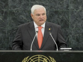 ޕެނަމާގެ ކުރީގެ ރައީސް ފިއްލަވައިގެން އުޅުއްވަނިކޮށް އަތުލައިގެންފި