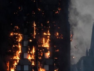 ލަންޑަނުގެ އެޕާޓްމަންޓް ބްލޮކް އަލިފާނުގެ ހާދިސާ: މަރުވި އެންމެންގެ ހަށިތައް ފަހަރުގައި ދެނެނުގަނެވޭނެ!