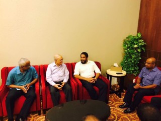 ރައީސް މައުމޫނާ އެއާޕޯޓްގައި 