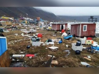 ގްރީންލޭންޑަށް ސުނާމީއެއް އަރައި، ހަތަރު މީހުން ގެއްލިއްޖެ