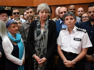 ފިންސްބަރީ ގެ ހަމަލާ: ހަމަލާދިން ސަރަޙައްދަށް ބޮޑުވަޒީރު ޒިޔާރަތްކުރައްވައިފި