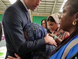  ރޯޔަލް ޕްރޮޓޮކޯލް މުގުރާލައްވައި، ޕްރިންސް ވިލިއަމް މަންމާފުޅު ޑަޔާނާ ފަދަ ބޭފުޅަކަށް!