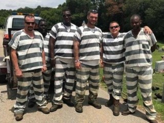 ޖަލުގާޑެެއްގެ ފުރާނަ ސަލާމަތްކޮށްދޭން އެހީވި ހަ ގައިދީއެއްގެ އަދަބު ލުއިކޮށްދީފި