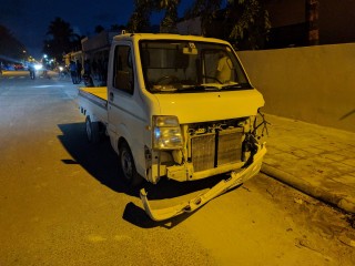 އައްޑޫގައި ހިނގި އެކްސިޑެންޓުގައި ޒަހަމްވި ދެ ޒުވާނުން މާލެ ގެނެސްފި