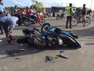 އެކްސިޑެންޓެއްގައި އިލެކްޝަންސް ކޮމިޝަންގެ މެންބަރު އަކްރަމް އަށް އަނިޔާވެއްޖެ