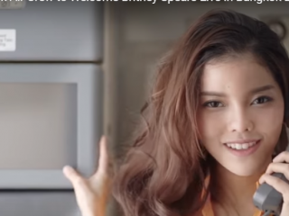 ވީޑިއޯ: ބްރިޓްނީގެ "ޓޮކްސިކް" ތައި ކެބިން ކްރޫންގެ ހަރަކާތްތަކާއެކު