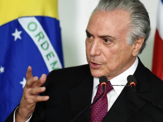 ބްރެޒިލްގެ ސިޔާސީ މަޝްރަހު އަނެއްކާވެސް ހަަލަބޮލިވެއްޖެ