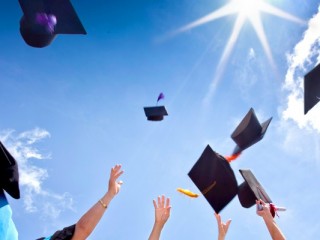 މިއީ ދުނިޔޭގައި އެންމެ ގިނަ ޕީއެޗްޑީ ހޯލްޑަރުން ތިބި ގައުމުތައް!