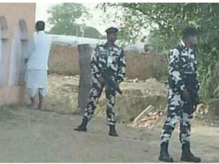 އިންޑިއާގެ ދަނޑުވެރިކަމާ ބެހޭ ވަޒީރު ރޯމާ ދުވާލު ކޮޅަށް ހުންނަވާ ފާރަކަށް ކުޑަގިފިލި ކުރައްވައިފި