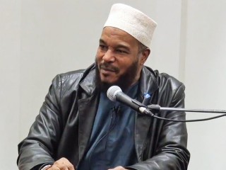 މަޝްހޫރު ދިނީ އިލްމުވެރިޔާ ޑރ. ބިލާލު ފިލިޕްސް ރާއްޖެއަށް ވަޑައިގަންނަވަނީ