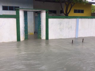 ބޯކޮށް ވާރޭ ވެހި ވިލިނގިލި ފެނު އަޑީގައި