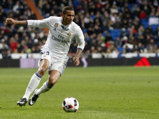 ޑެނީލޯ ހޯދުމުގެ ރޭހުގައި ޗެލްސީ ވެސް ބައިވެރިވެއްޖެ