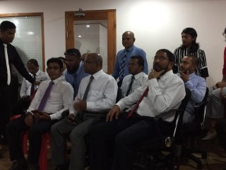 މަސީހުގެ އިތުބާރު ނެތްކަމުގެ މައްސަލައިގައި ސޮއި ކުރެއްވީ ޕީޕީއެމްގެ 11 މެމްބަރުން!