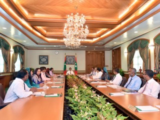 މަސީހުގެ އިތުބާރު ނެތް މައްސަލަ: ކެބިނެޓް މިނިސްޓަރުން ސޯޝަލް މީޑިޔާގައި ވަަރަށް ހަރަކާތްތެރި!
