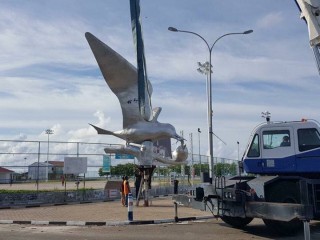 ސާކް ސަމިޓަށް އައްޑޫގައި ބެހެއްޓި ދޮންދީނި މޮނިއުމެންޓް ހައުސިން އިން ނަގައިފި