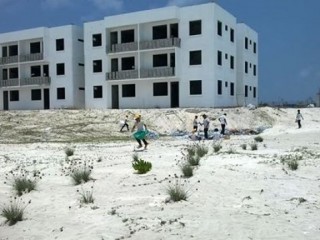 ގުޅިފަޅު ޕްރޮޖެކްޓް: ހަތް އަހަރުވި އިރު ވެސް ފްލެޓެއް ނުލިބުނު!