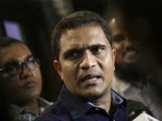 އަޅުގަނޑު ފުލުހުންނާއި ދިމާލަށް ފުންމާލިއިރު އެ ދިމާލުގައި ބެރިކޭޑްތަކެއް ނުހުންނާނެ: ނިހާން 