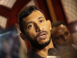 އިދިކޮޅު ފަރާތްތަކާ ޕީޕީއެމް މެންބަރުން ގުޅުނީ ފައިސާގެ ދަޅައަށް:ޕީޕީއެމް ފަލާހް